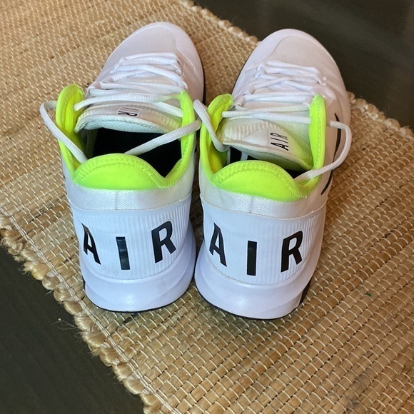 Nike Wildcard HC Volt Air Max White/Lime/Black Marathon Running Shoe Size 14 - Picture 4 of 11